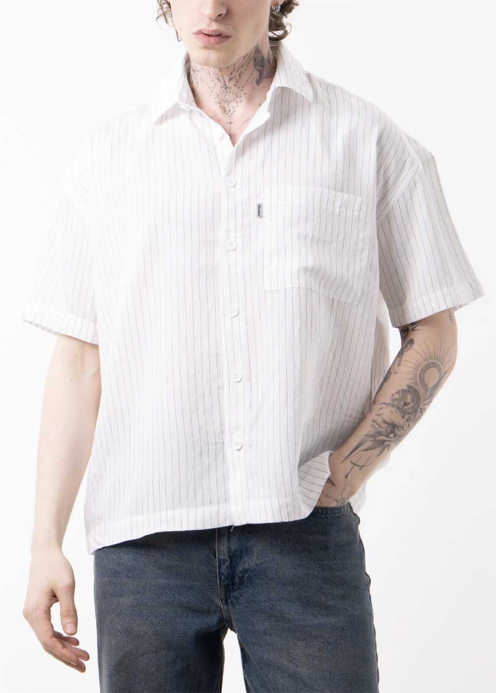 The Dad Crop Ριγέ Πουκάμισο με Crinkle Υφή – Λευκό