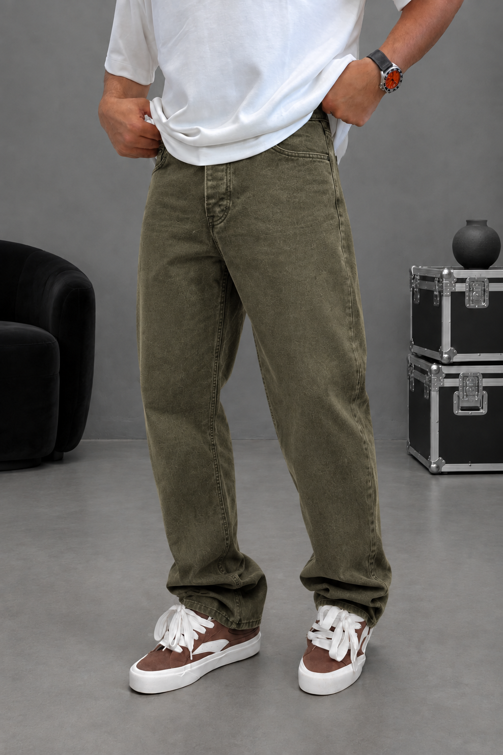 Men's baggy jeans in olive
