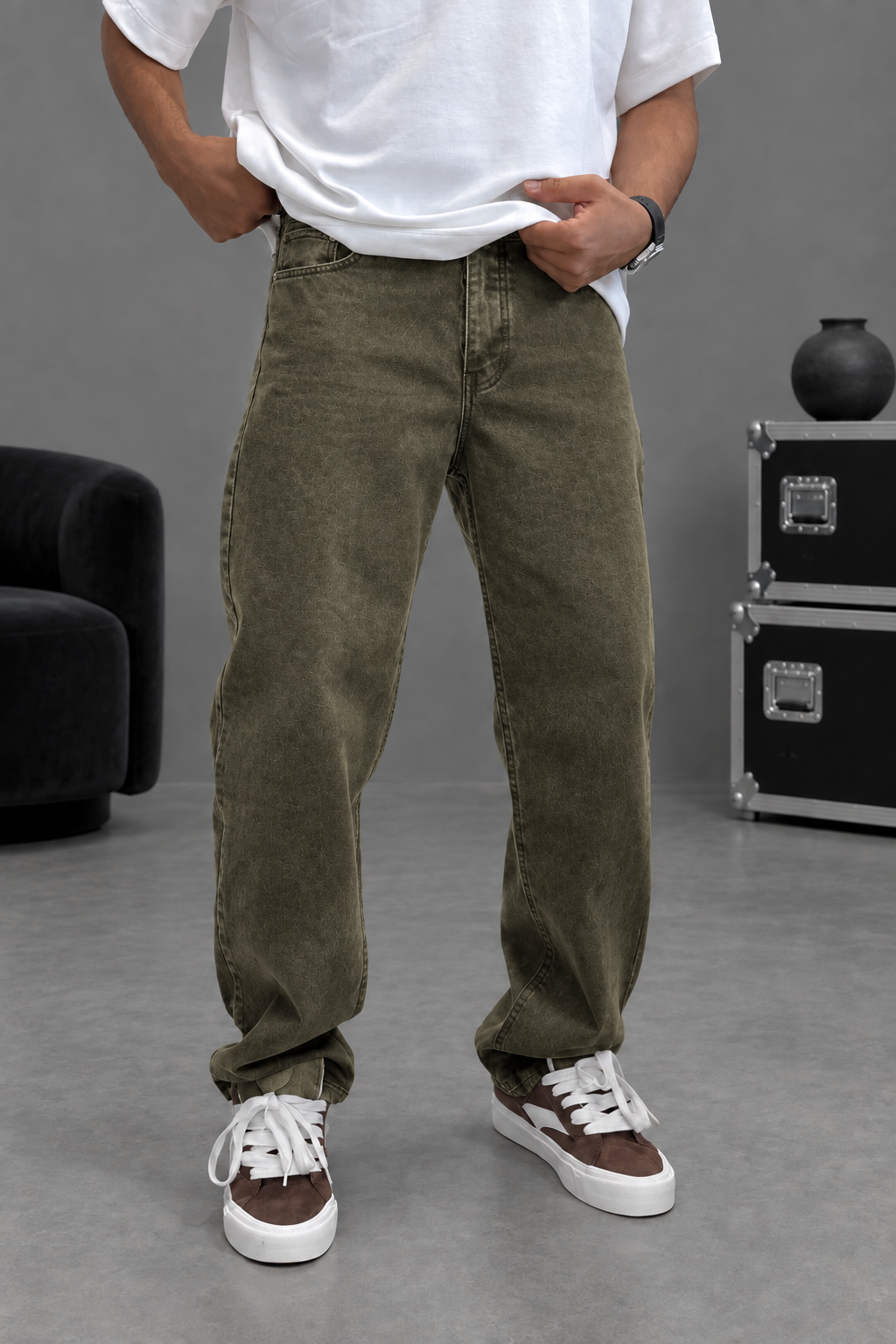 Men's baggy jeans in olive