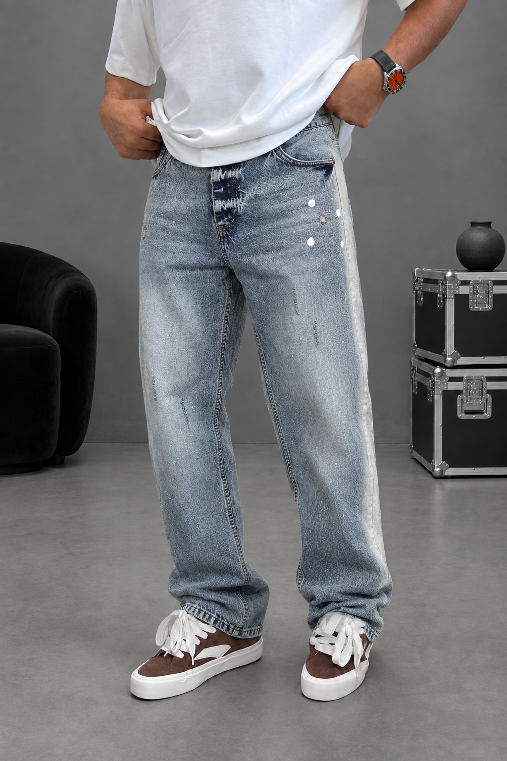 Light-Wash Faded Jeans with Light Distressing