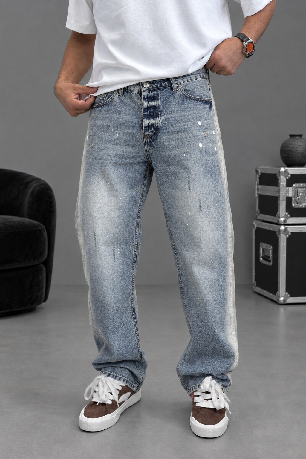 Light-Wash Faded Jeans with Light Distressing