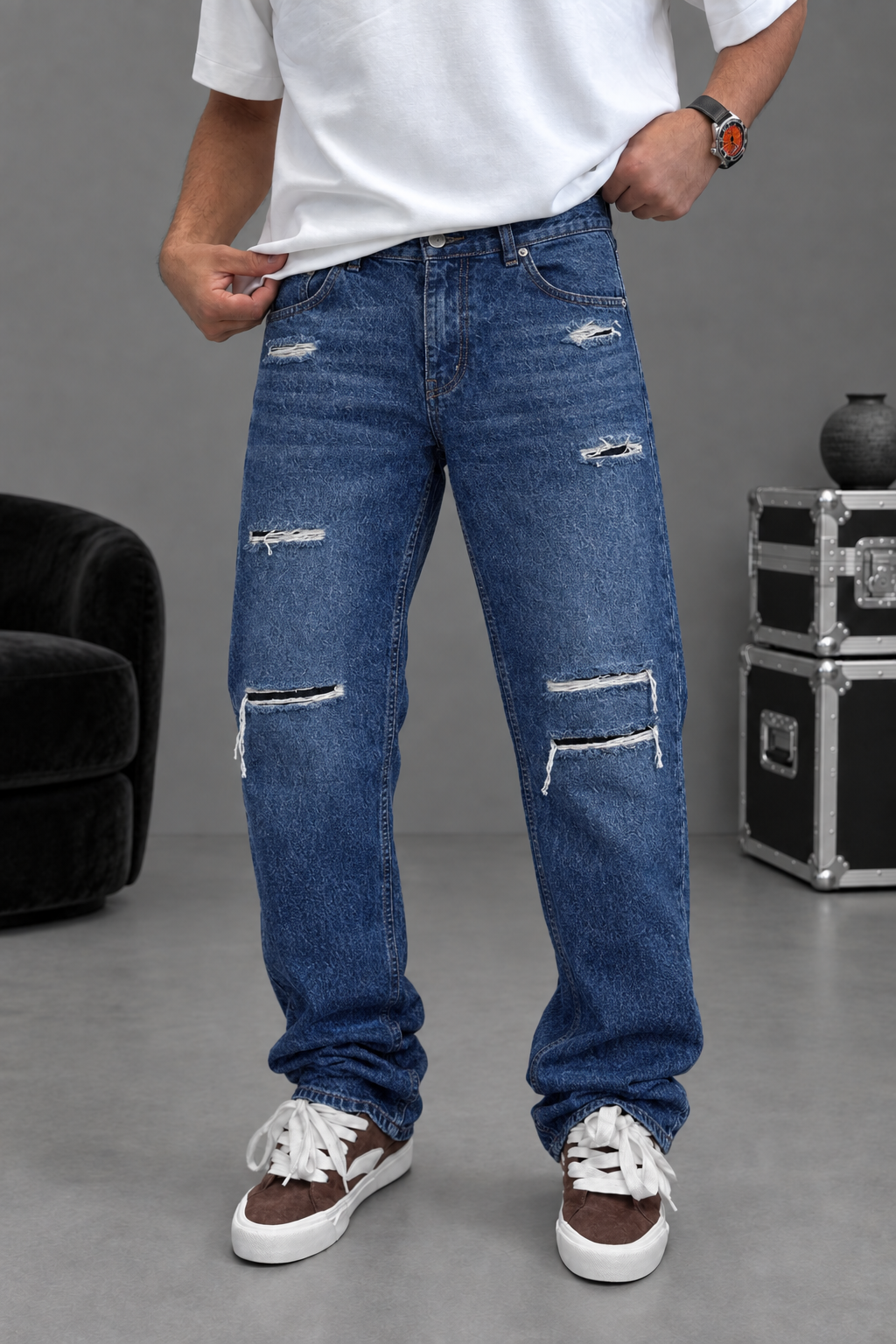 Distressed Urban Edge Jeans – Blue
