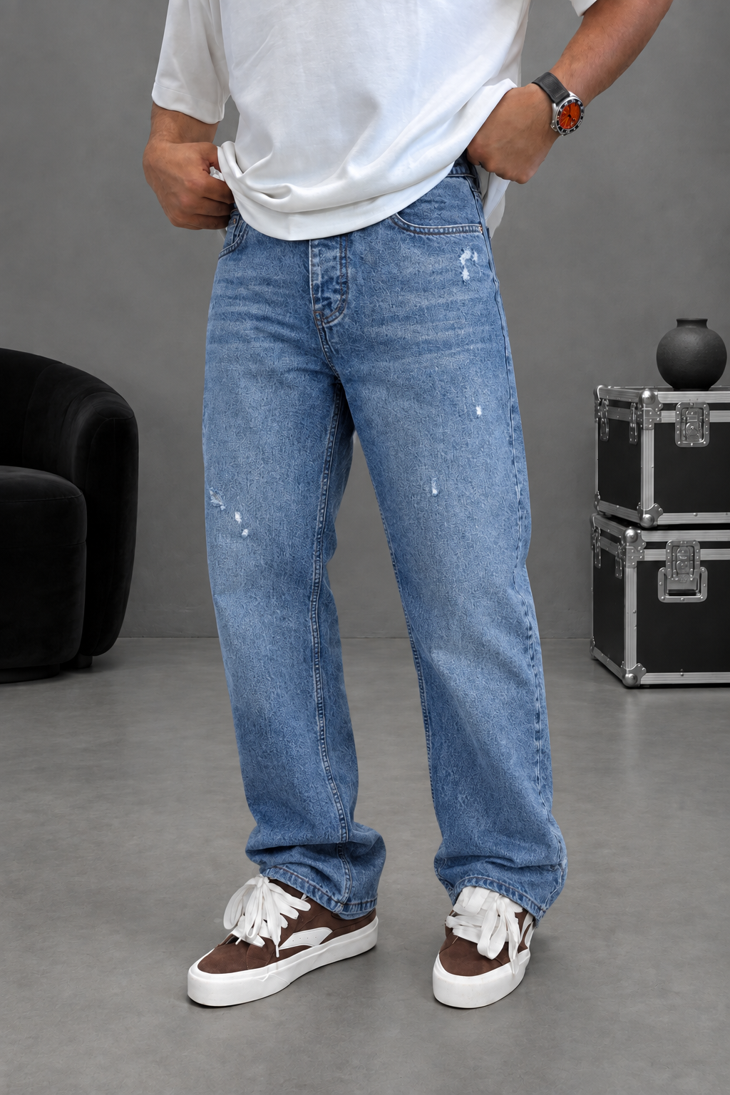 Distressed Urban Studio Jeans