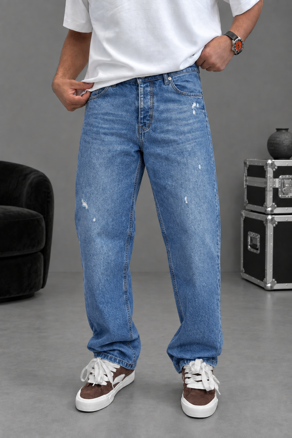 Distressed Urban Studio Jeans