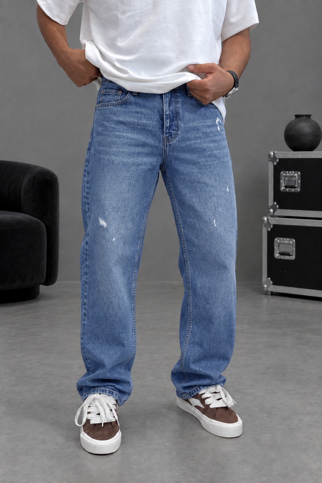 Distressed Urban Studio Jeans