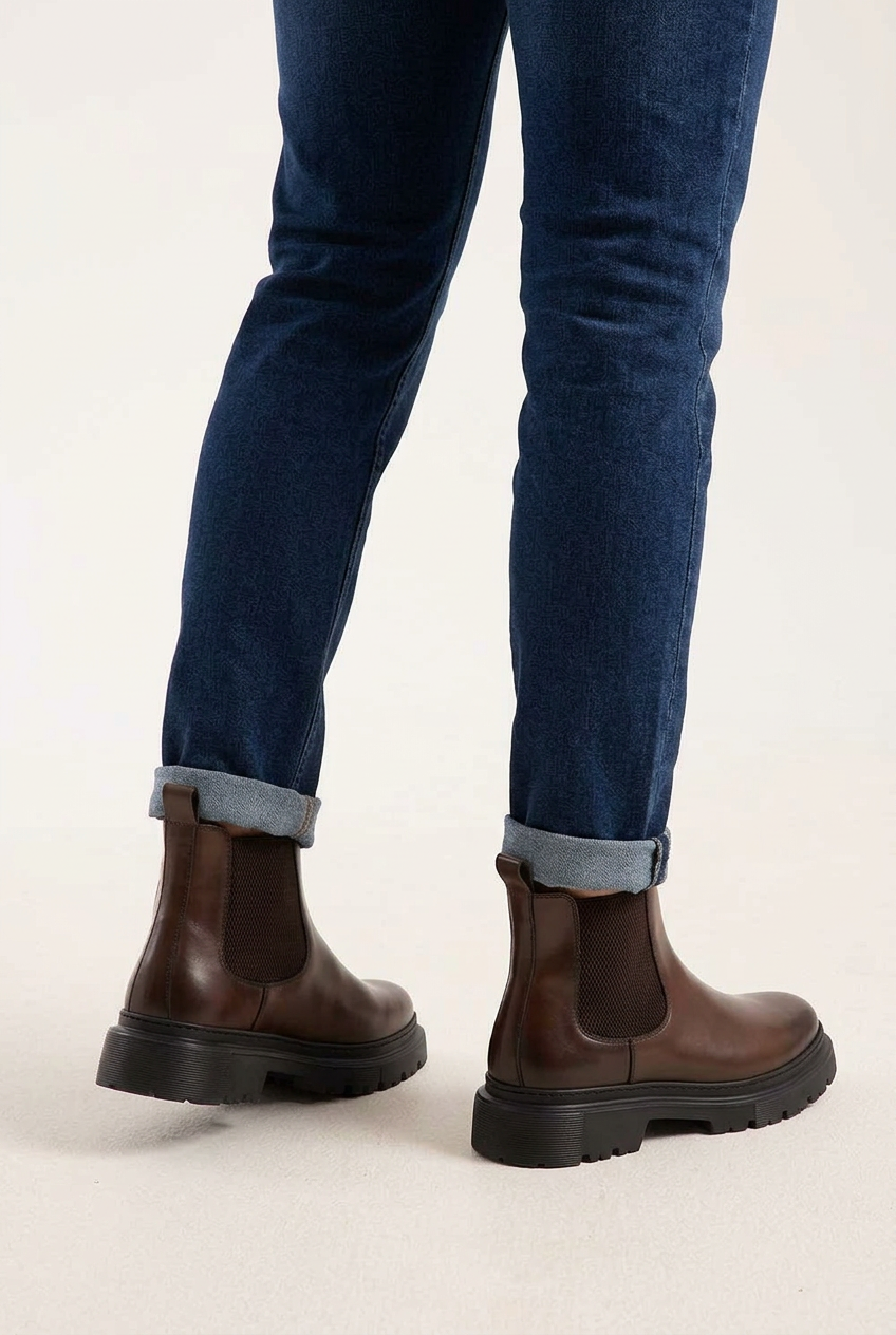 Handmade Leather Ankle Boot with Reinforced Sole – Brown