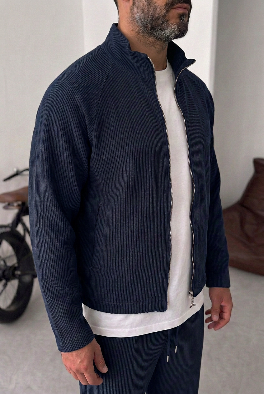 Ανδρικό Crop Jacket με Ανάγλυφη Ριμπ Πλεκτή Υφή & Φερμουάρ – Μπλε Navy