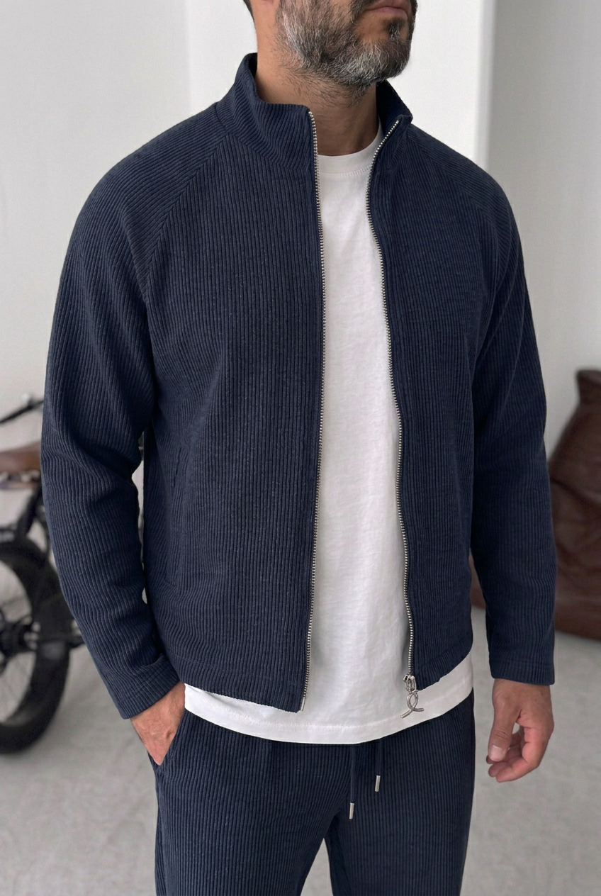 Ανδρικό Crop Jacket με Ανάγλυφη Ριμπ Πλεκτή Υφή & Φερμουάρ – Μπλε Navy