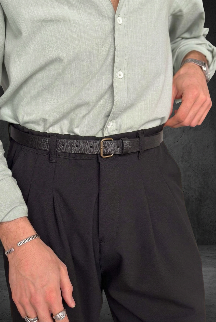 Textured Classic Leather Belt – Black
