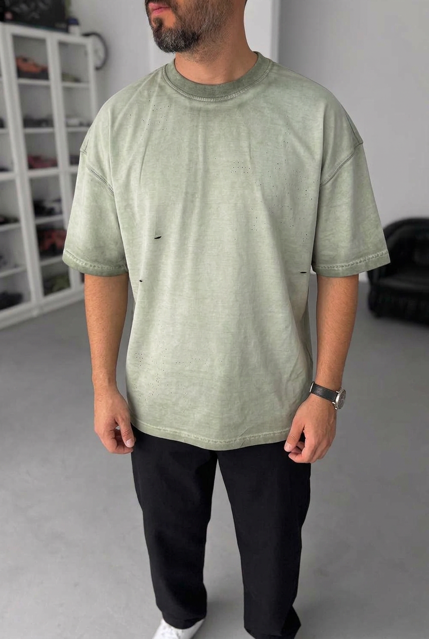 Ripped Oversized T-Shirt with Distressed Look and Rips – Green