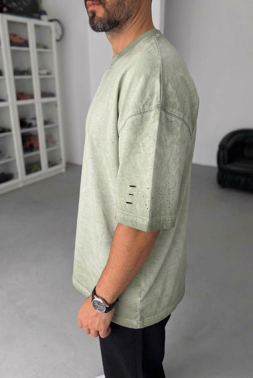 Ripped Oversized T-Shirt with Distressed Look and Rips – Green