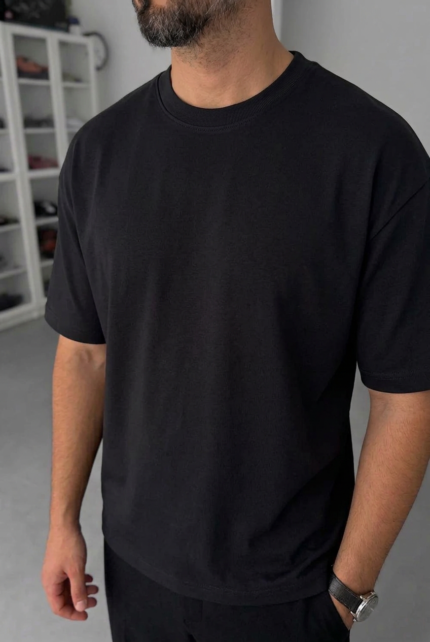 Relaxed Fit T-Shirt – Black