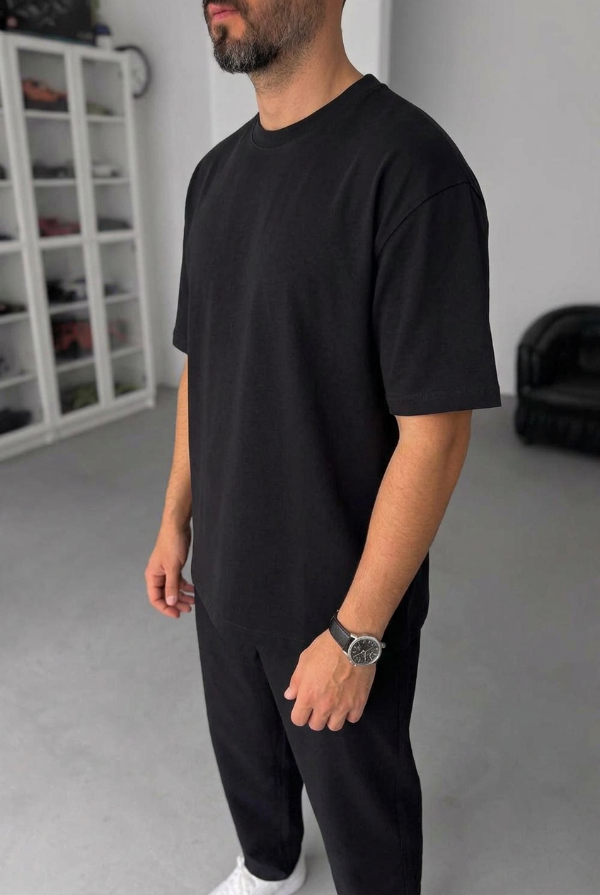 Relaxed Fit T-Shirt – Black