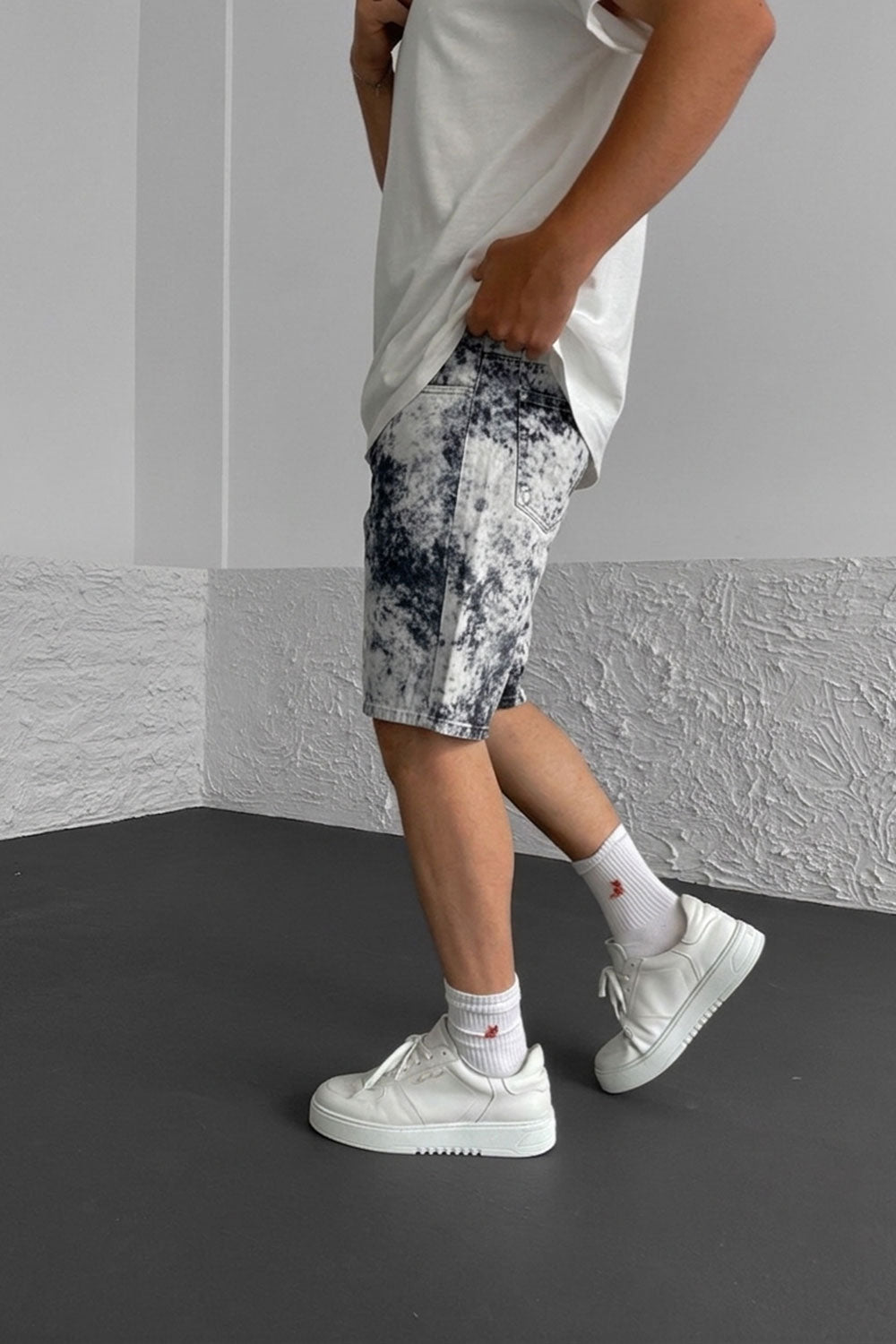 Βερμούδα Denim Relaxed Bleach Tie-Dye Studio – Λευκό / Μαύρο