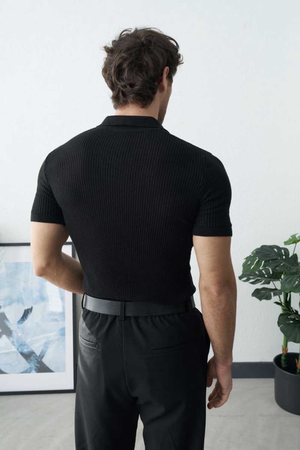 Πλεκτό Μπλουζάκι Polo Ribbed με Ανοιχτό Γιακά – Μαύρο