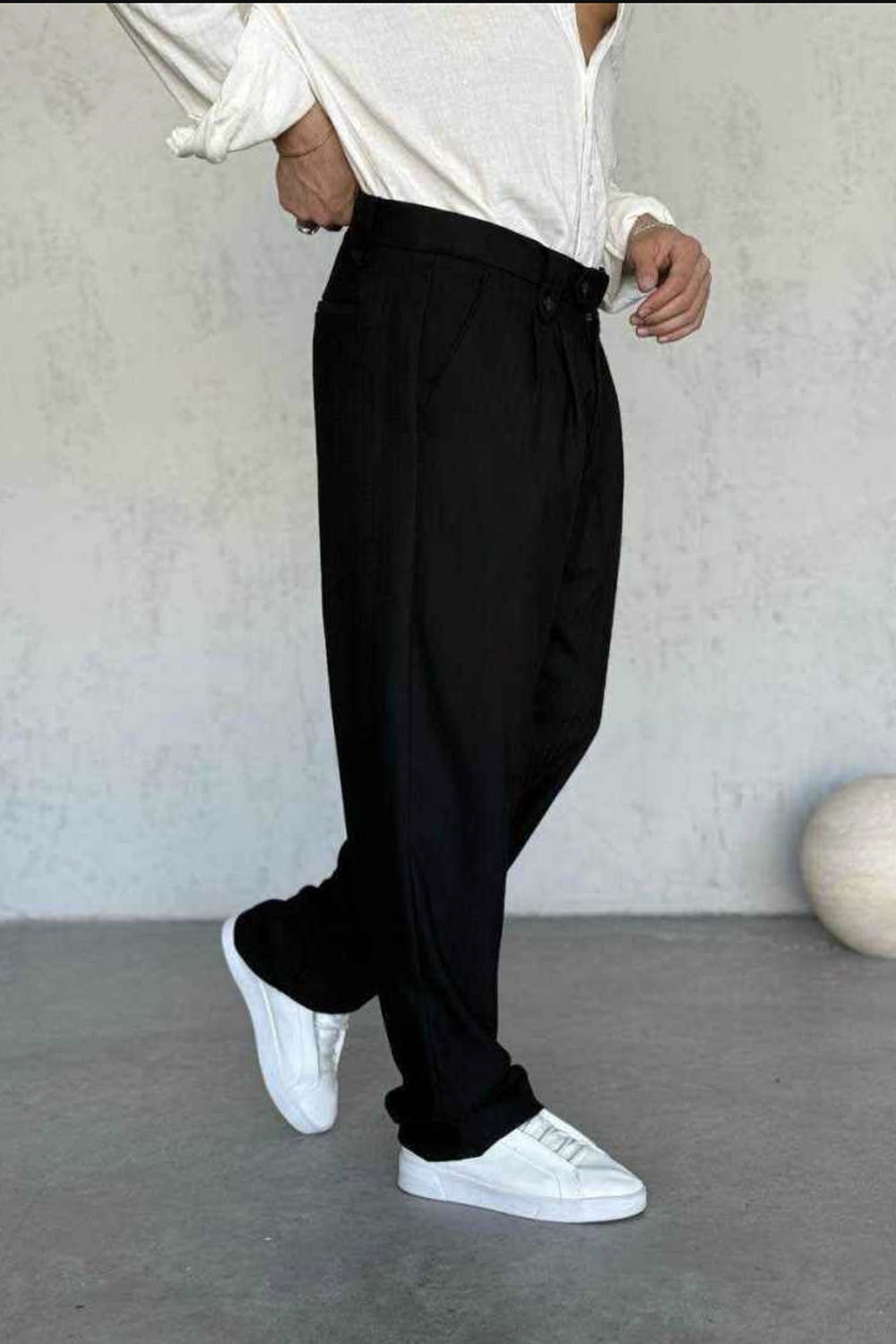 Baggy Υφασμάτινο Παντελόνι Tailored με Πιέτες – Μαύρο