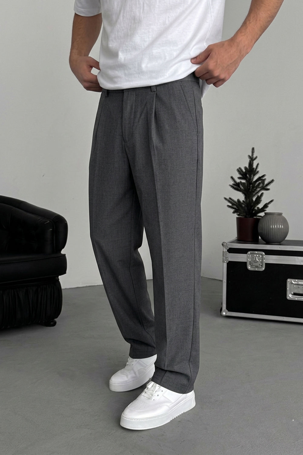 Ανδρικό Baggy Tailored Παντελόνι με Πιέτες & Λάστιχο στη Μέση – Ανθρακί
