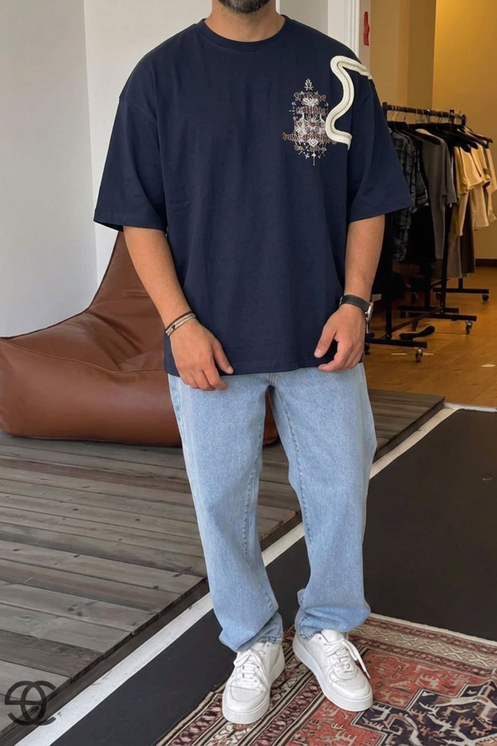 Ανδρικό Oversized T-Shirt με Ethnic Graphic Print & Ανάγλυφες Λεπτομέρειες – Navy Blue