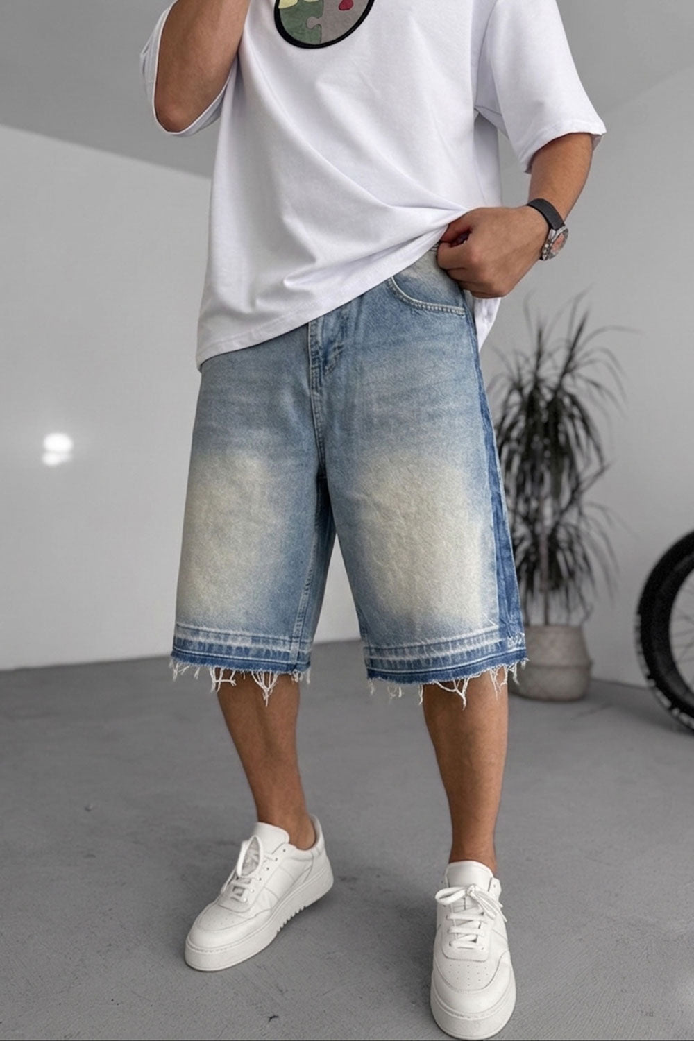 Baggy Denim Βερμούδα με Ξέφτια