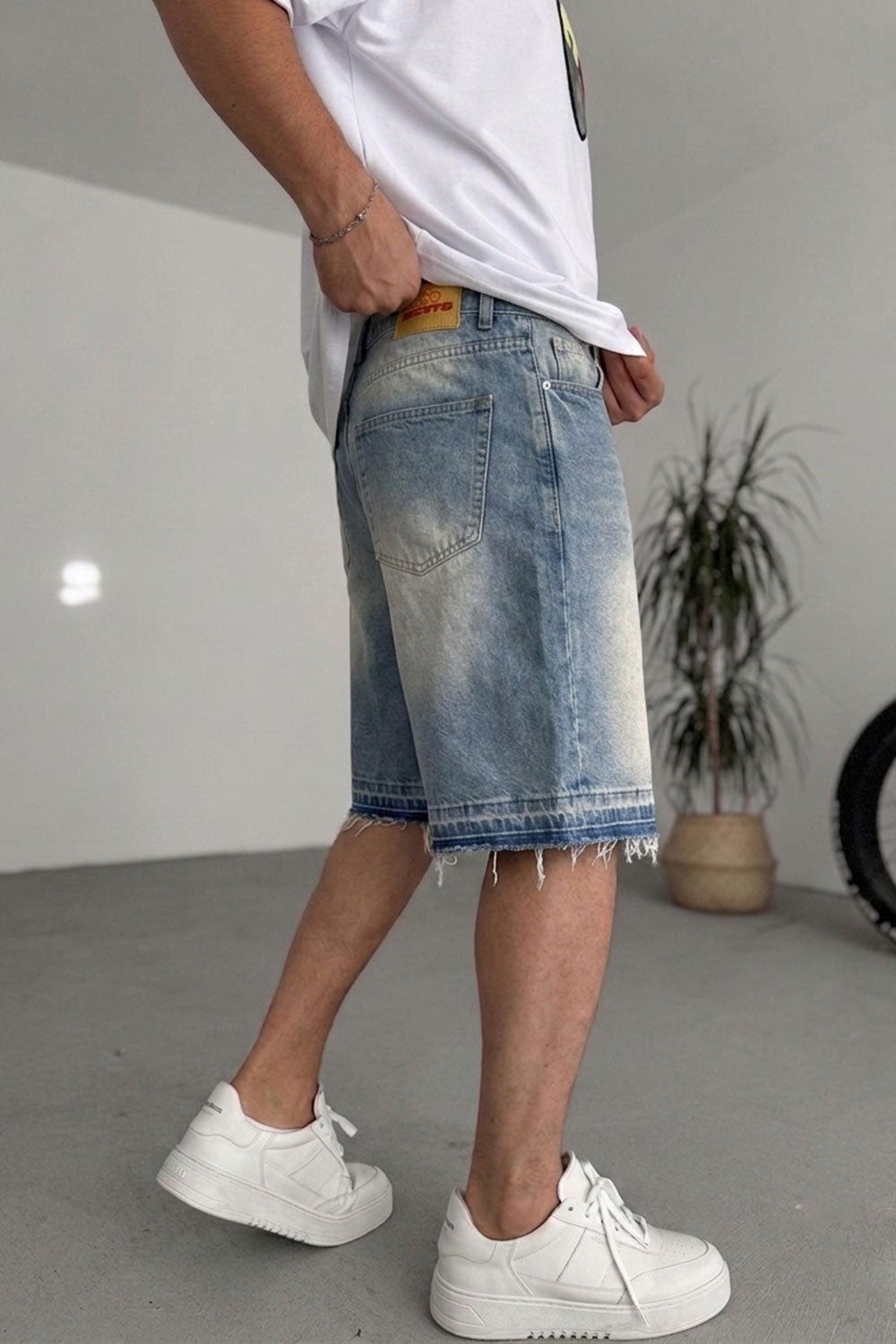 Baggy Denim Βερμούδα με Ξέφτια