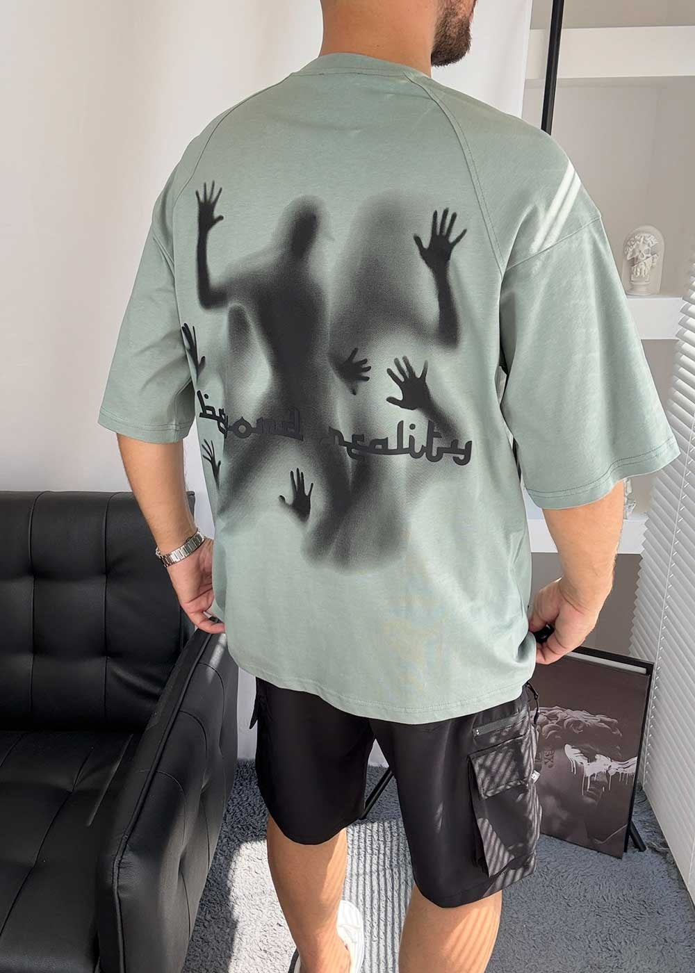 Beyond Reality Oversized T-Shirt με Τύπωμα – Μιντ – 4