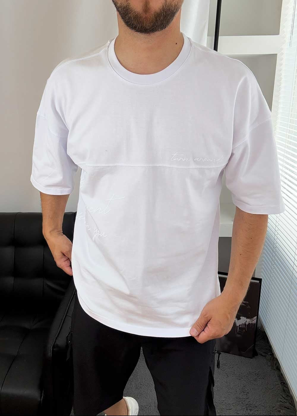 Turn Around T-Shirt με Καλλιγραφικά – Λευκό – 5
