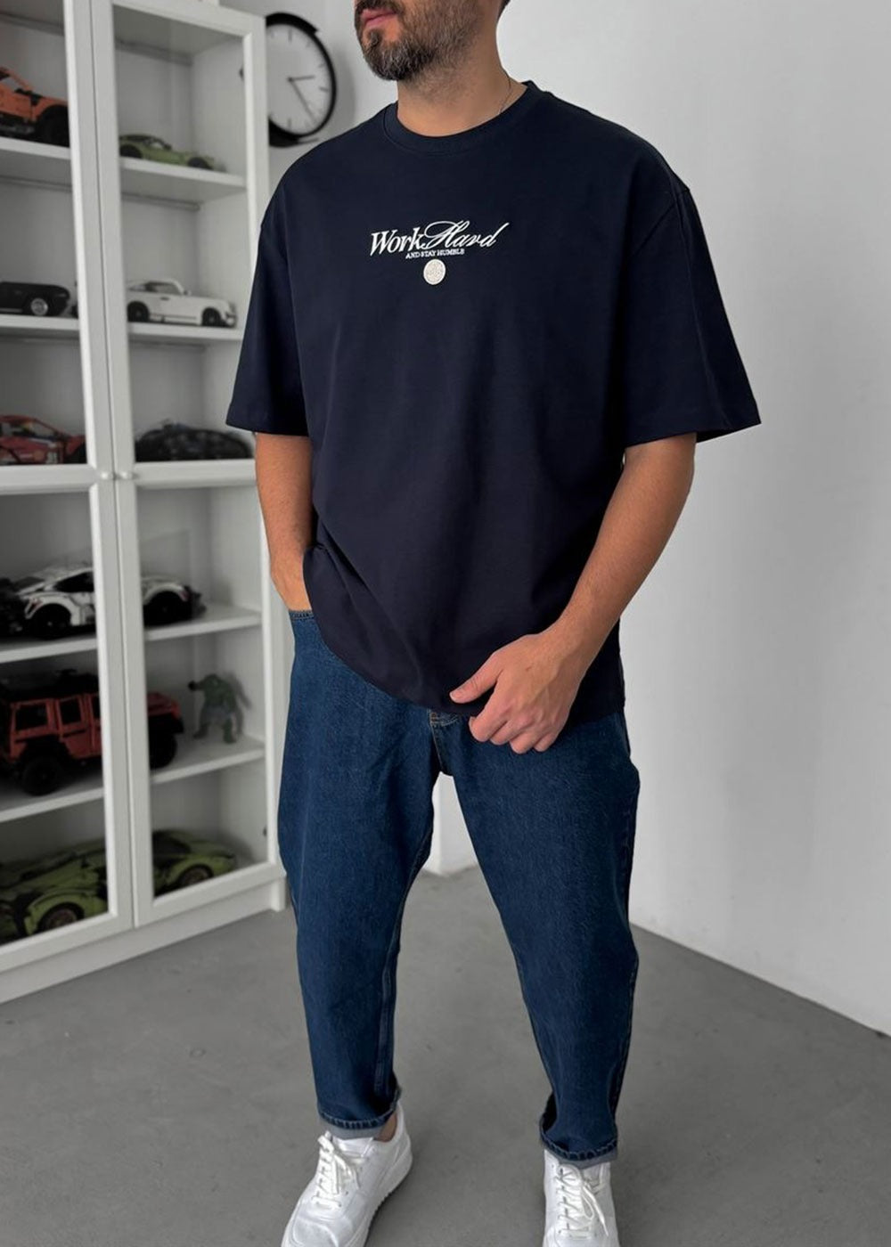 Oversized Old Money T-Shirt με Print Πλάτης – Μπλε Σκούρο – 5