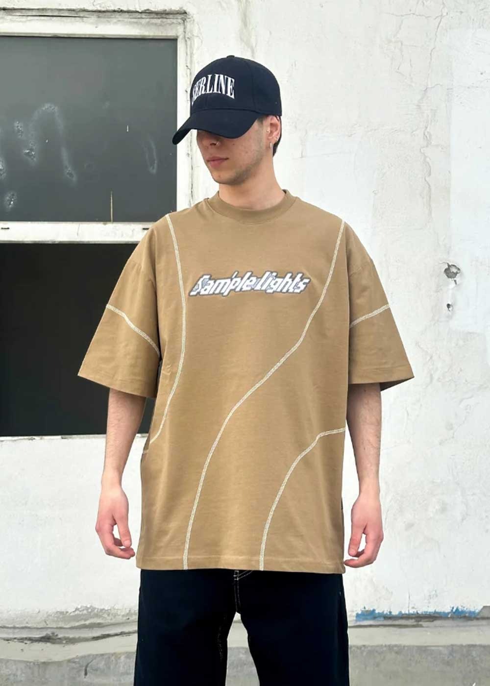 Oversized T-Shirt με Αντίστροφο Κέντημα και Διακοσμητικές Ραφές - Σκούρο Μπεζ