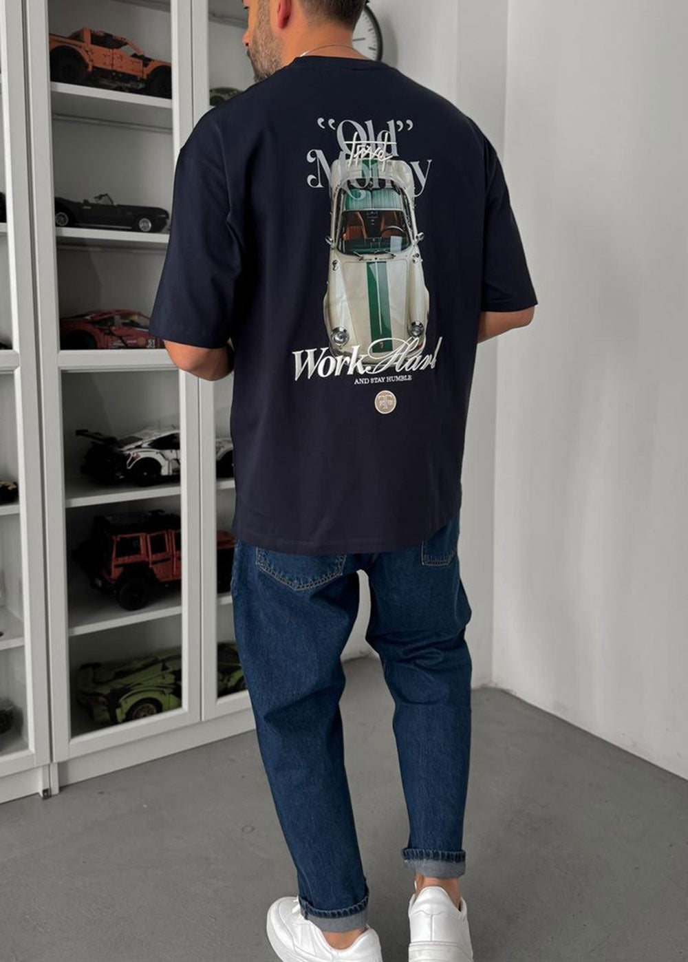 Oversized Old Money T-Shirt με Print Πλάτης – Μπλε Σκούρο – 6