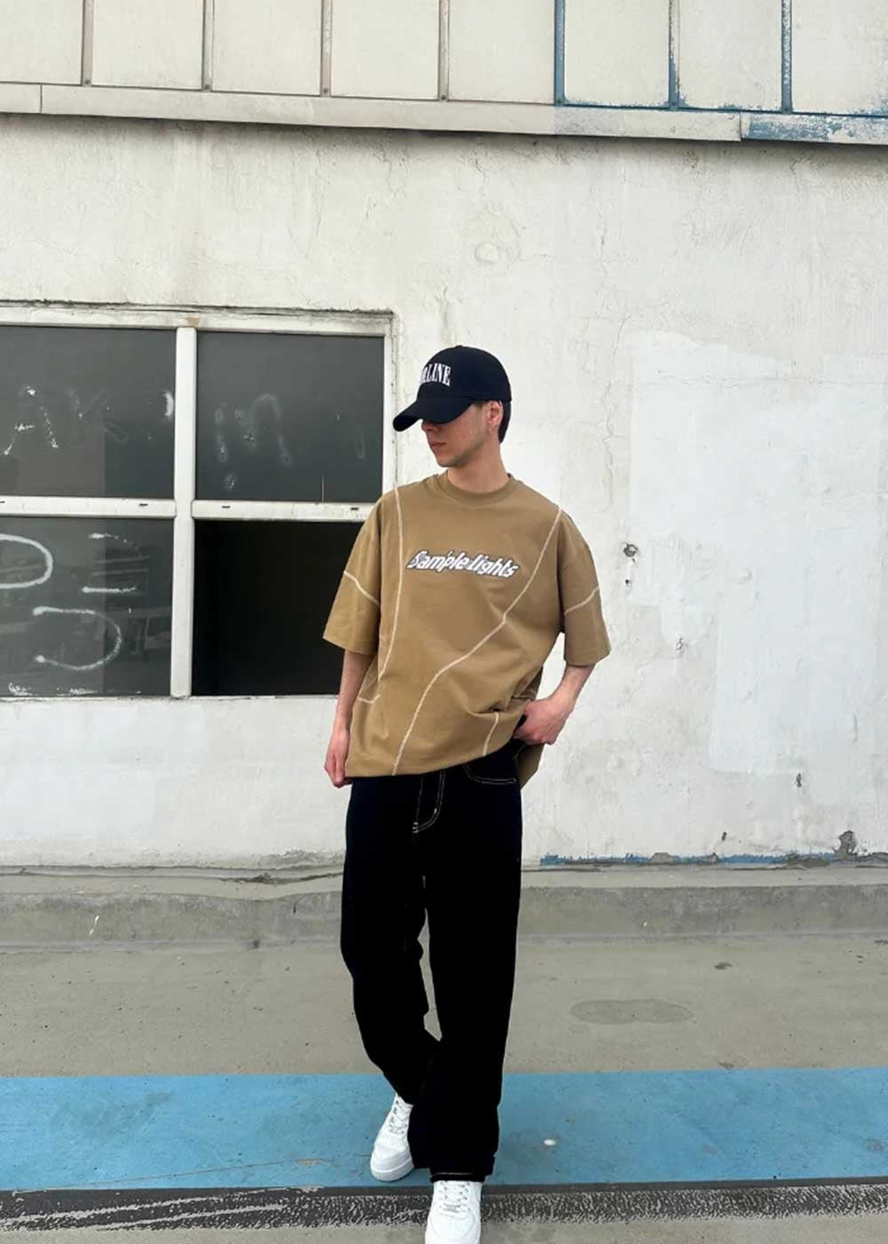 Oversized T-Shirt με Αντίστροφο Κέντημα και Διακοσμητικές Ραφές - Σκούρο Μπεζ – 3