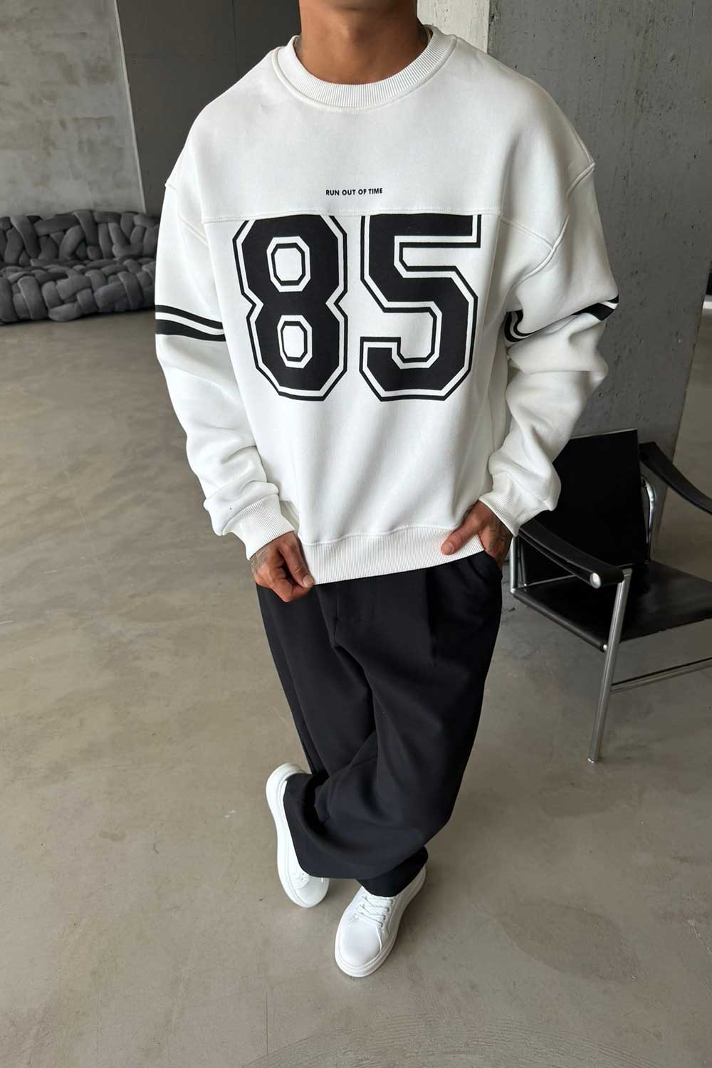 Φούτερ Premium Retro Varsity 85 Crewneck Με Εσωτερική Επένδυση – Λευκό