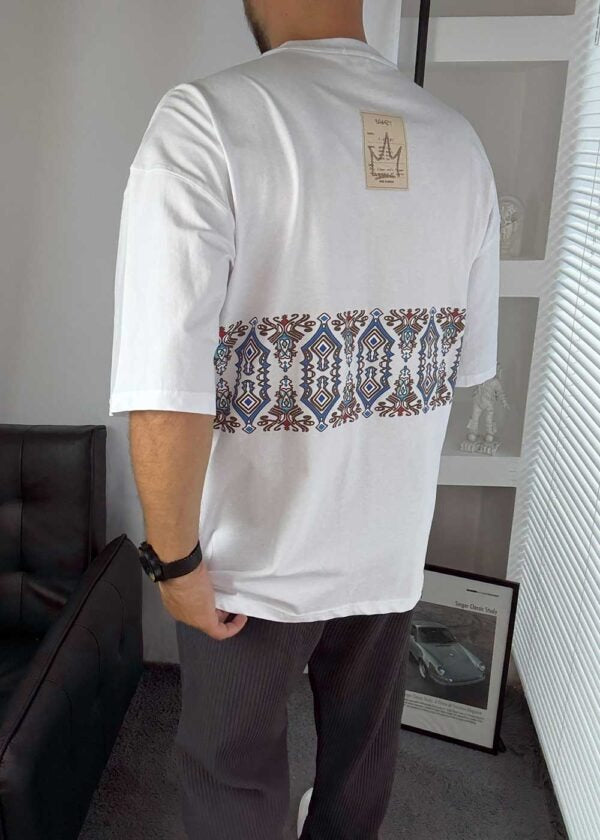 Oversized T-Shirt Με Σχέδια – Λευκό