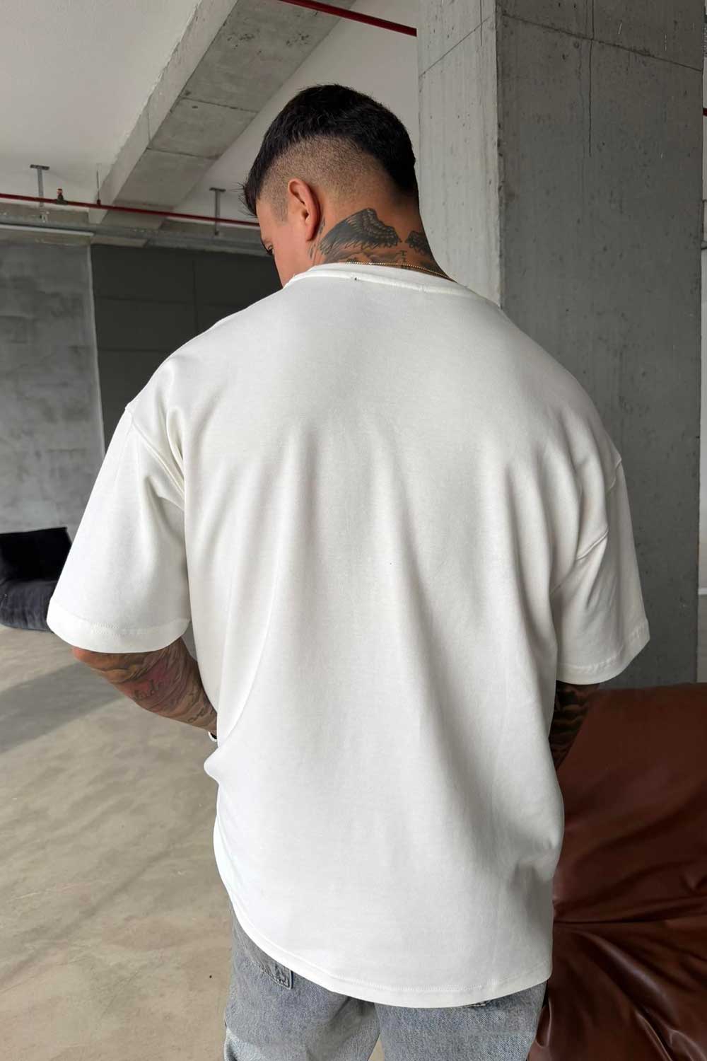 Men's basic oversized t-shirt in white