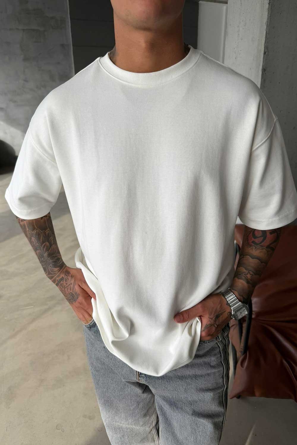 Men's basic oversized t-shirt in white