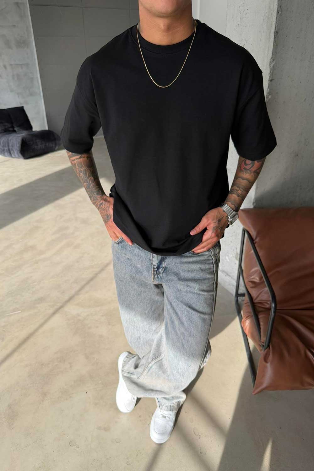 Men's basic oversized t-shirt in black