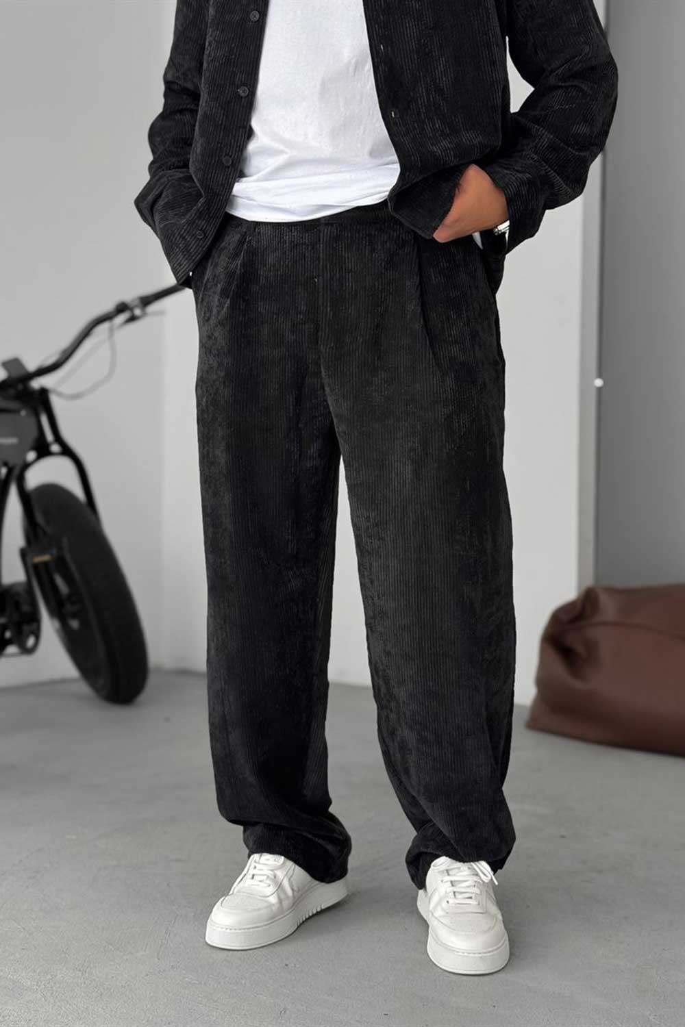 Ανδρικό Σετ Κοτλέ Oversized Πουκάμισο & Baggy Παντελόνι - Μαύρο