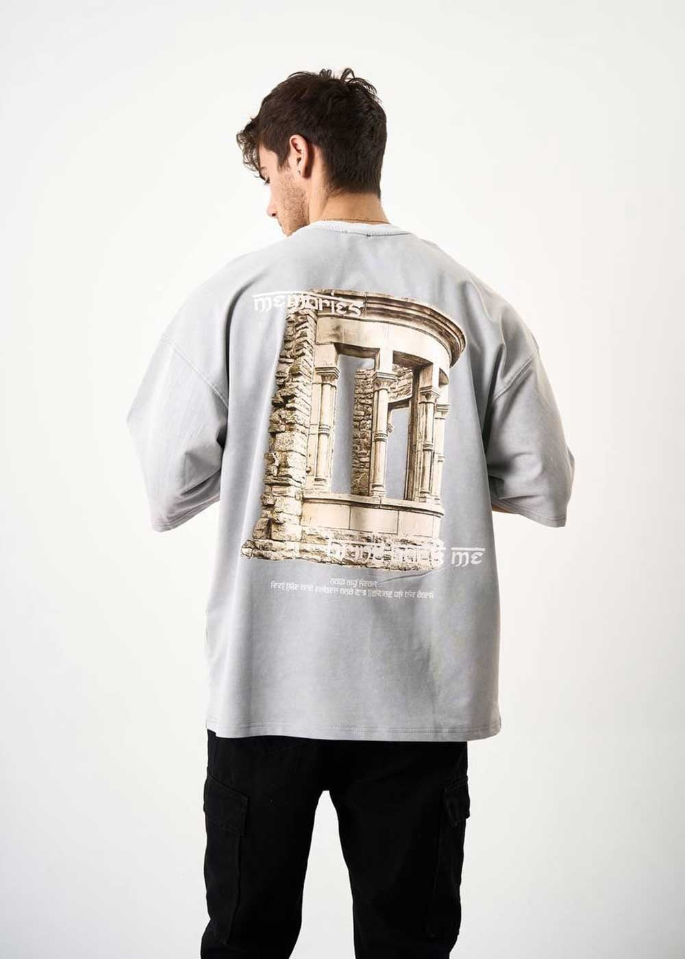 Memories in Stone Oversized T-Shirt με Τύπωμα – Γκρι