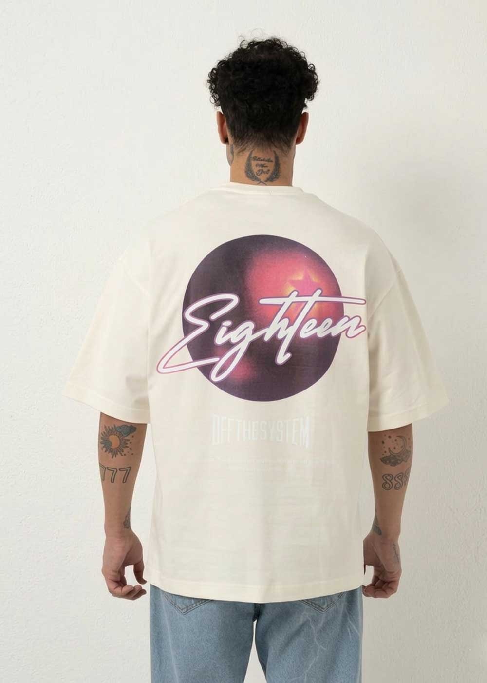 Oversized T-Shirt Eighteen – Εκρού
