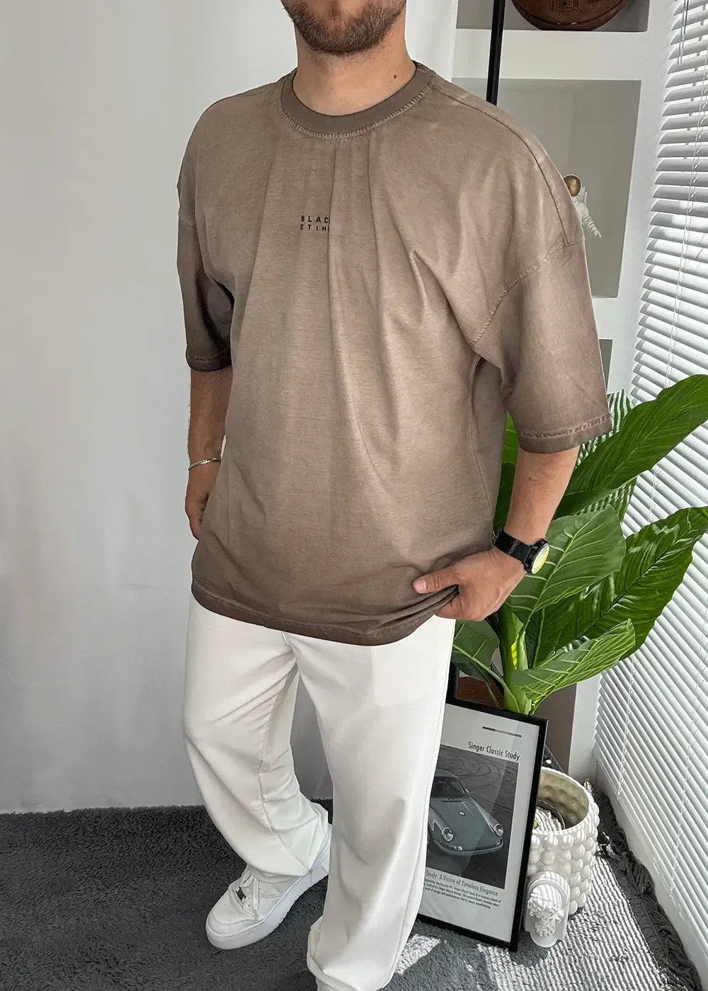 Ρετρό Oversized T-Shirt με Γαλλική Επιγραφή και Ξεβαμμένο Εφέ – Καφέ