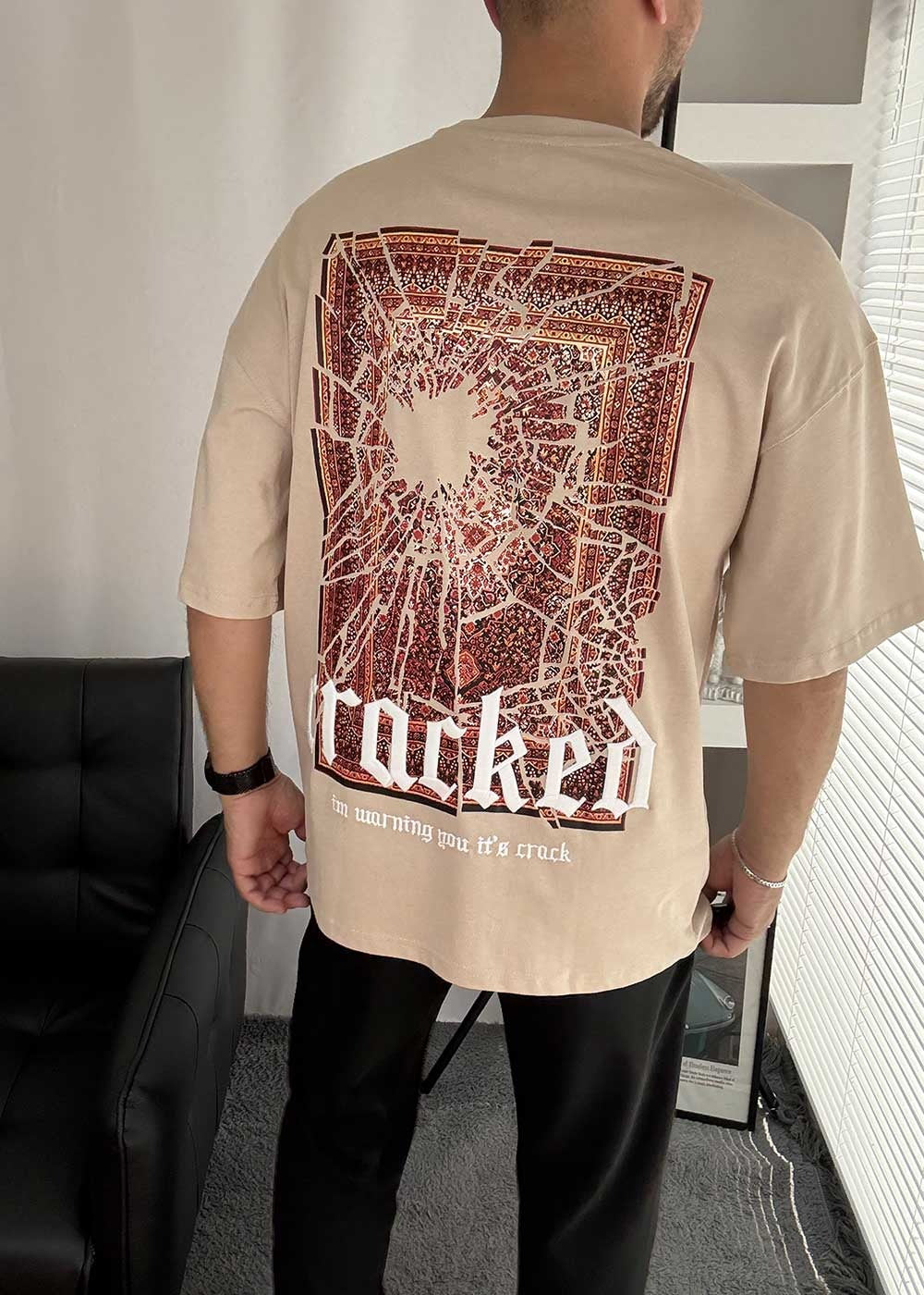 Cracked Oversized T-Shirt με Τύπωμα – Μπεζ