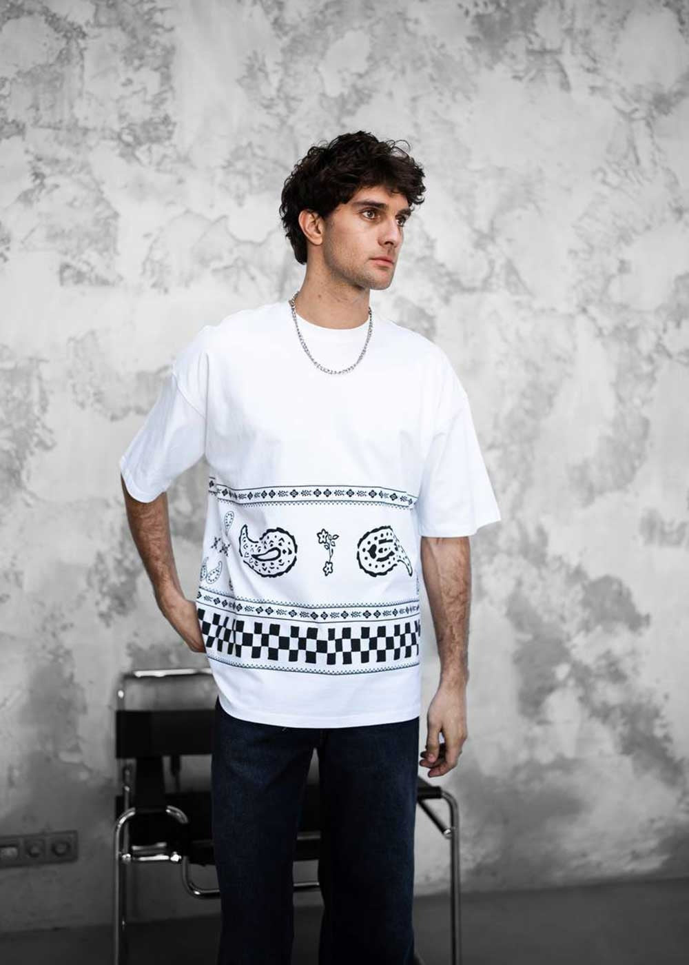Bandana Print Oversized T-Shirt – Λευκό – 2