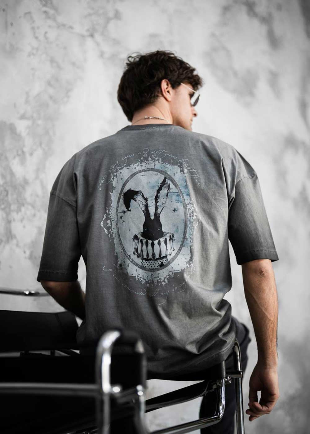 Vintage T-Shirt με Ψυχεδελική Στάμπα Λαγού – Γκρι Ξεβαμμένο – 4