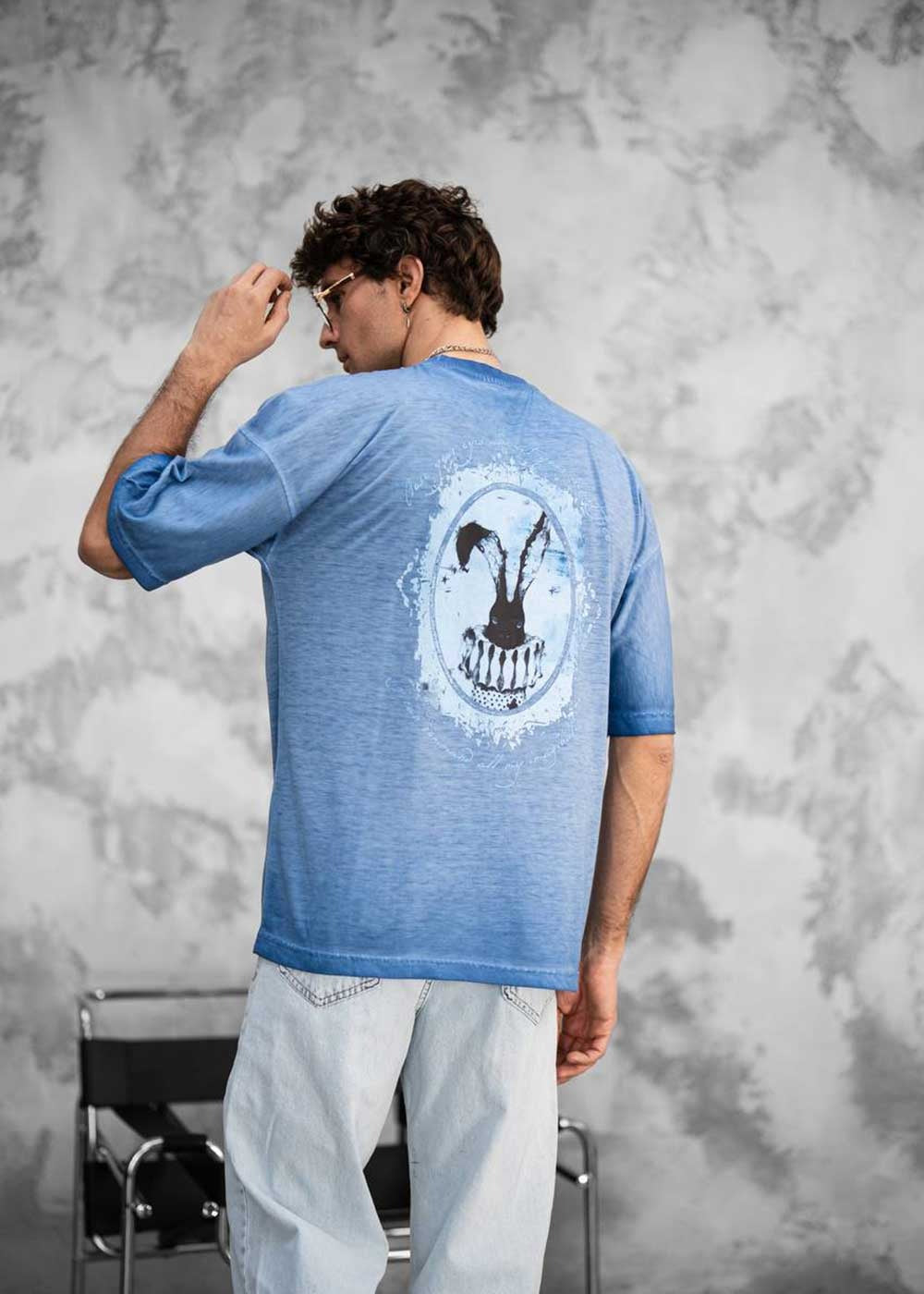 Vintage T-Shirt με Ψυχεδελική Στάμπα Λαγού – Μπλε Ξεβαμμένο