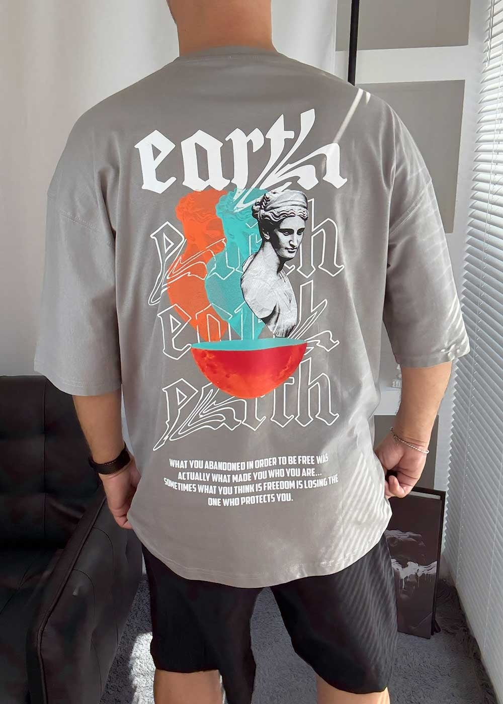 Earth Oversized T-Shirt με Τύπωμα – Γκρι Ανοιχτό