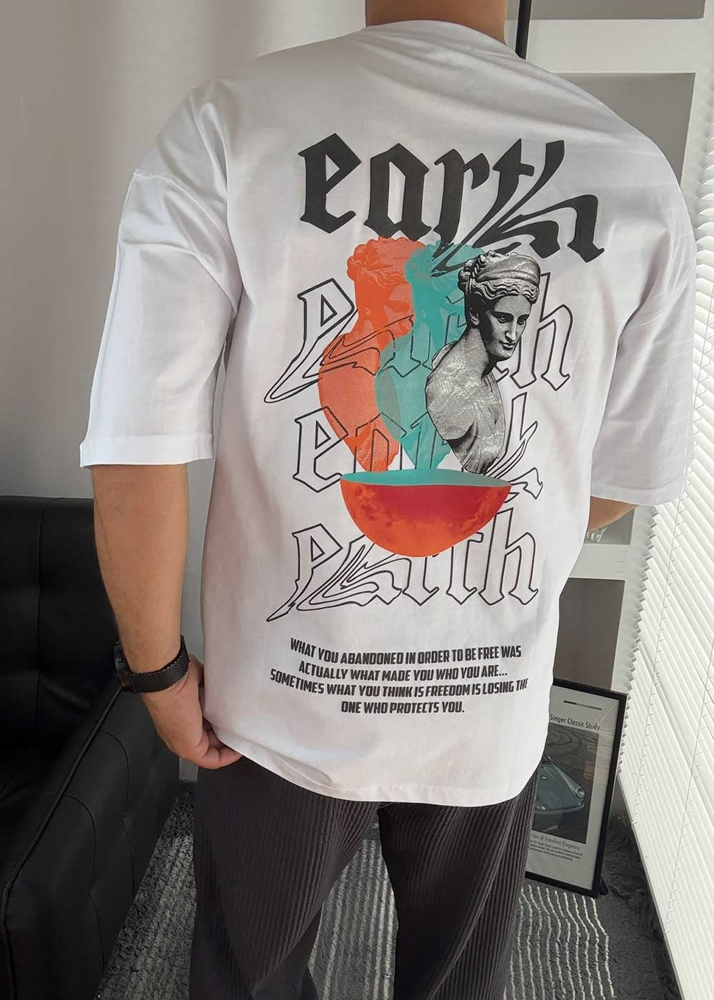 Earth Oversized T-Shirt με Τύπωμα – Λευκό