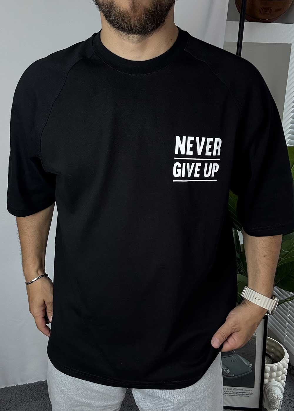 Oversized T-Shirt Never Give Up – Μαύρο – 2