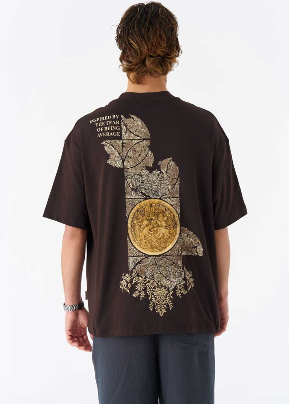 Oversized T-Shirt Average Shield – Καφέ – 2