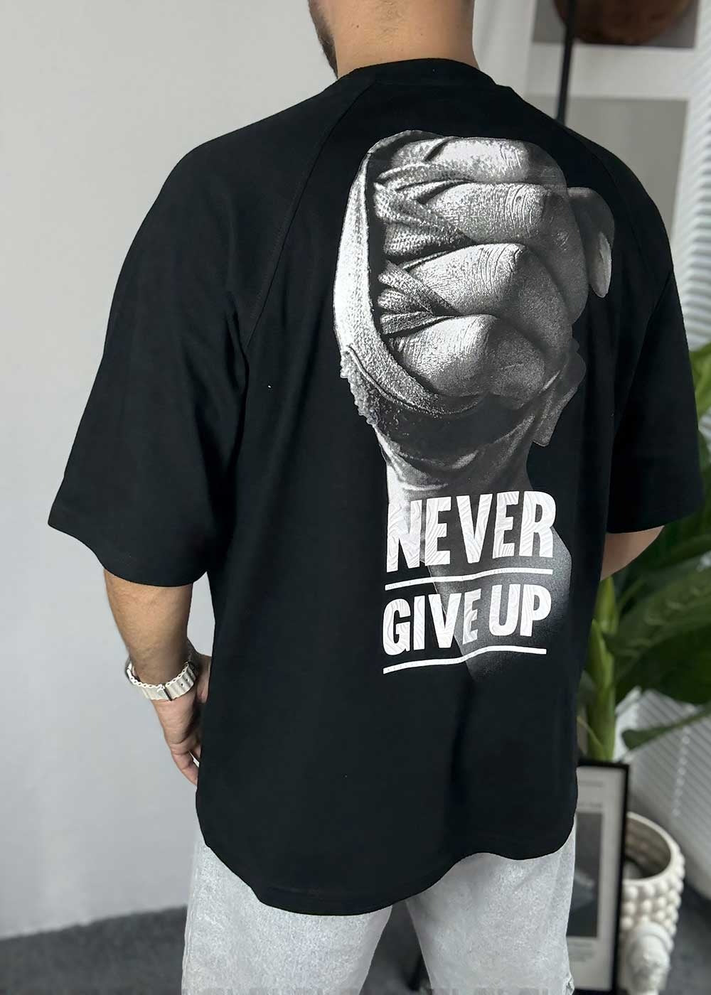 Oversized T-Shirt Never Give Up – Μαύρο – 3