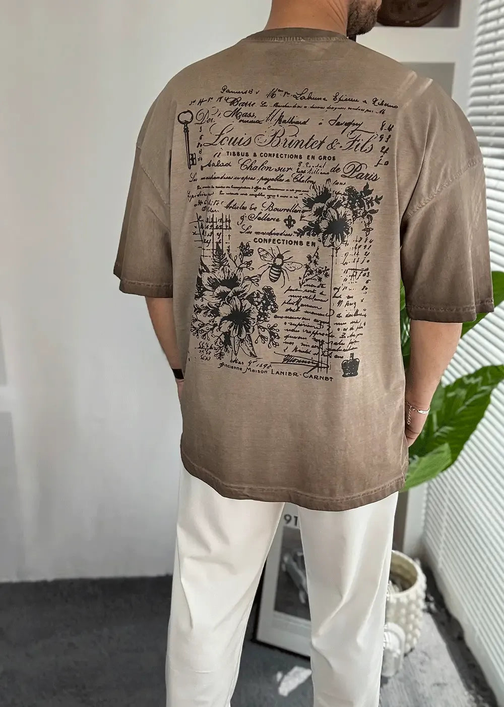 Ρετρό Oversized T-Shirt με Γαλλική Επιγραφή και Ξεβαμμένο Εφέ – Καφέ – 2