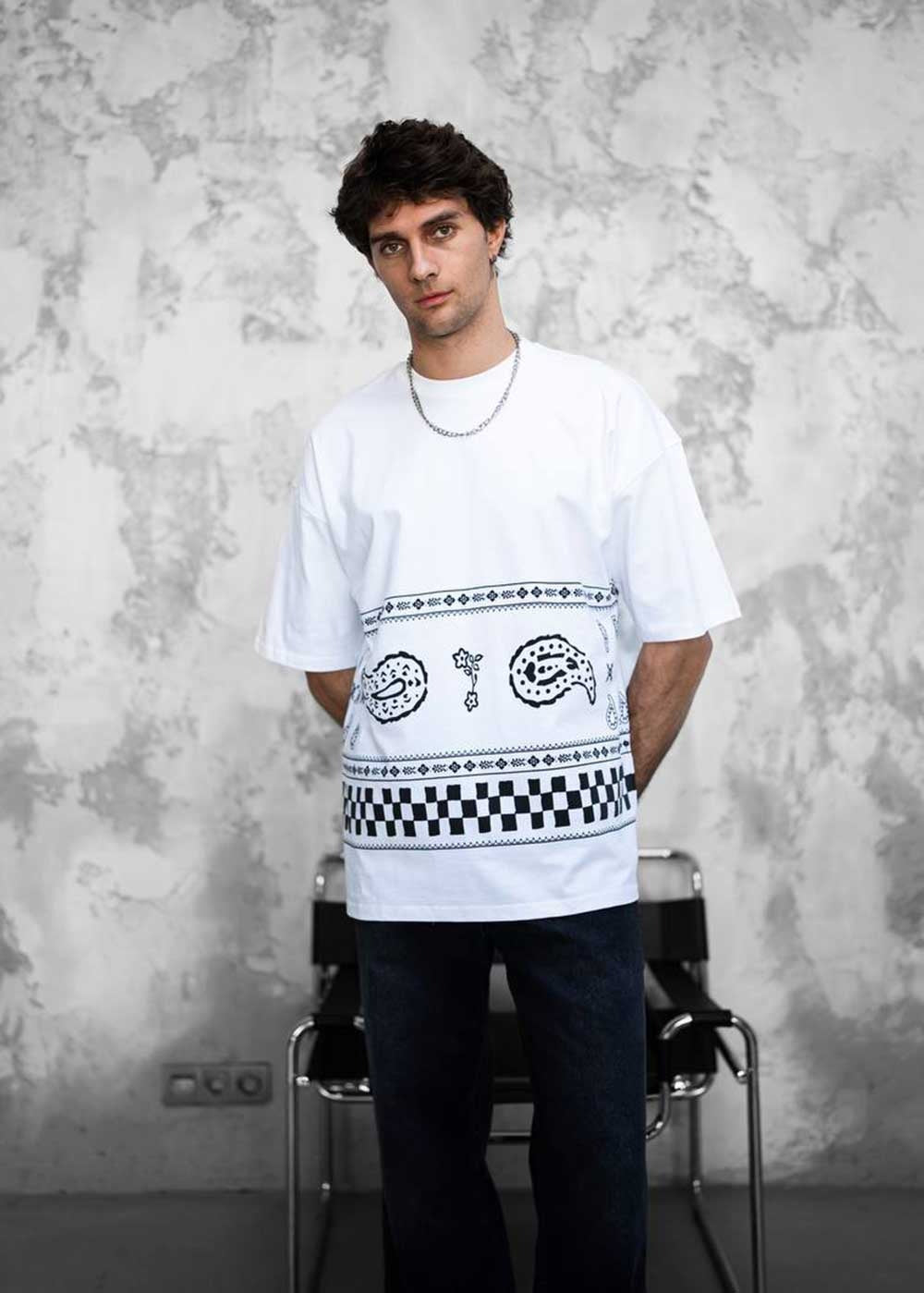 Bandana Print Oversized T-Shirt – Λευκό